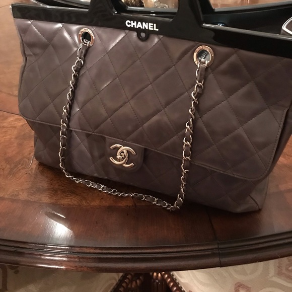 Chanel Cc Delivery Tote Large - Picture 8 of 8